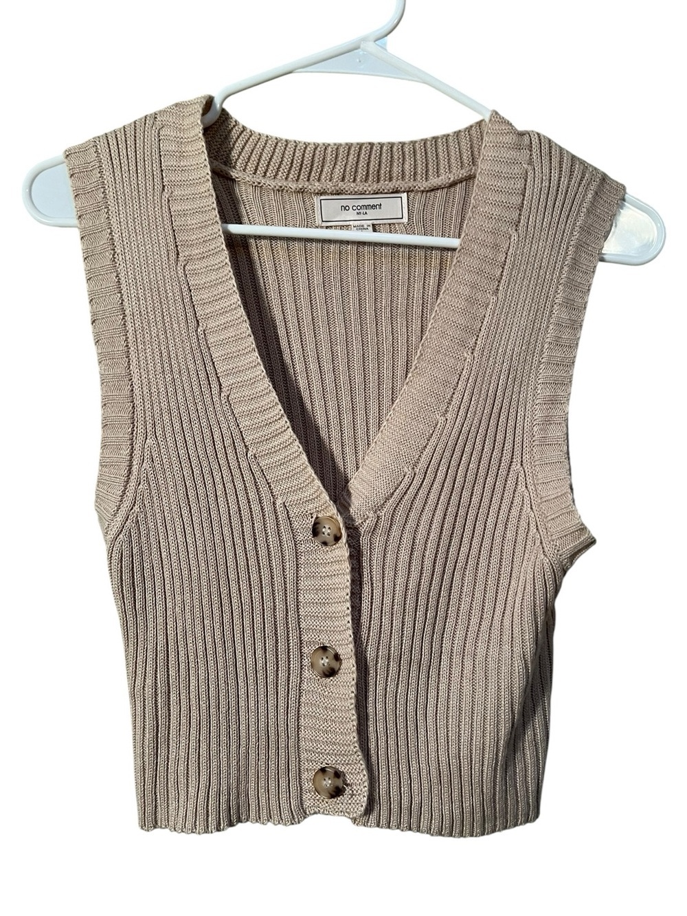 No Comment Women's Sz Large Sleeveless Sweater Vest V-Neck Beige Ribbed RS623868